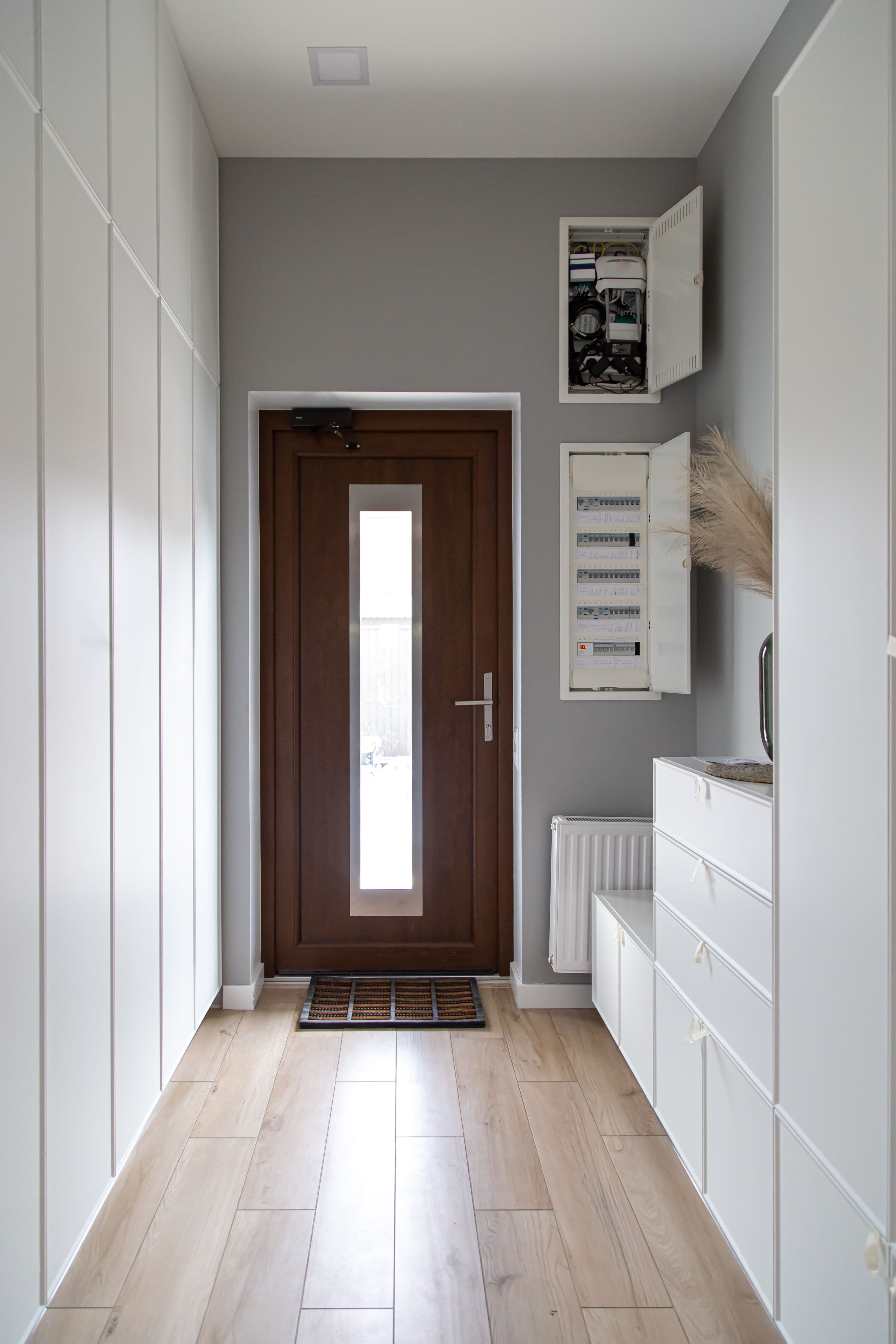 Cabinets & Doors